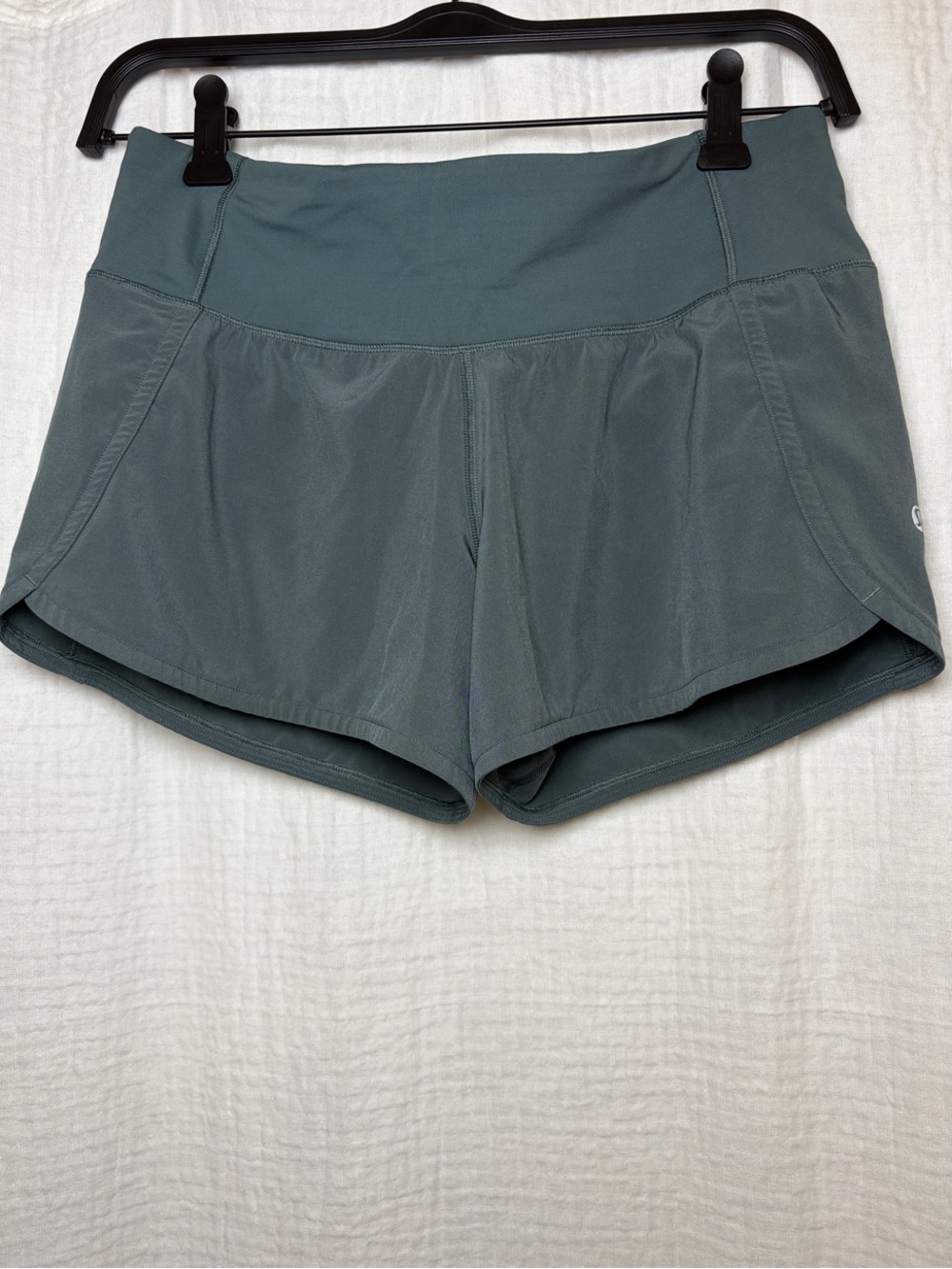 Lululemon Speed Up Lined Running Shorts - Sage Green - Size 4